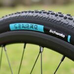 Tubolito ou Schwalbe en 2026 : quel boyau vélo privilégier pour allier performance et légèreté ?