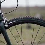 Maxxis ou Continental : quel pneu vélo dominera en 2026 ?