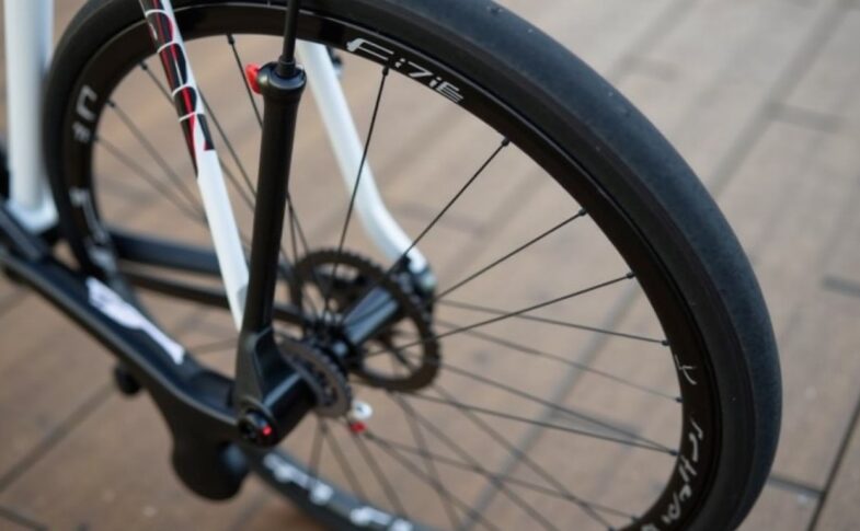 Fizik ou Selle Italia : quelle selle vélo dominera le marché en 2026 ?