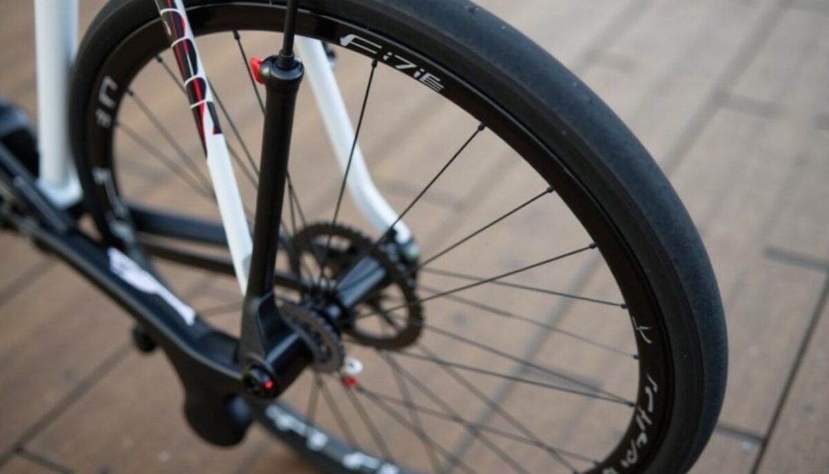 Fizik ou Selle Italia : quelle selle vélo dominera le marché en 2026 ?